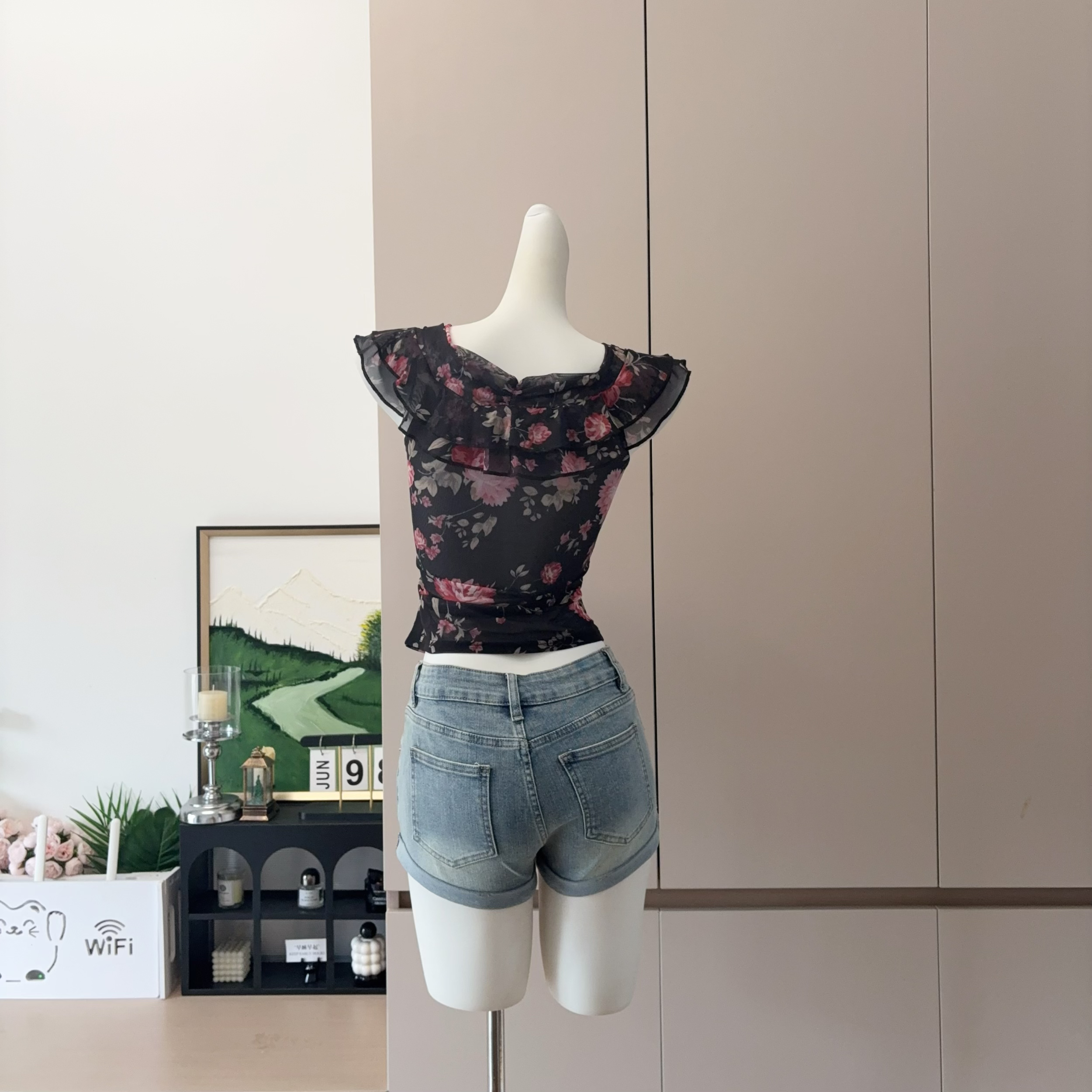Women's Floral Print High Stretch Mesh Ruffle Slimming Top - Image 5